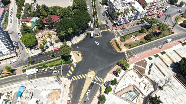 Tarsus’ta İsmet Paşa Bulvarı Kavşağı Yenilendi, Trafik Rahatladı