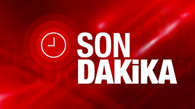Tarsus’ta Otoyolda Lüks Araçla Feci Kaza , 2 Yaralı