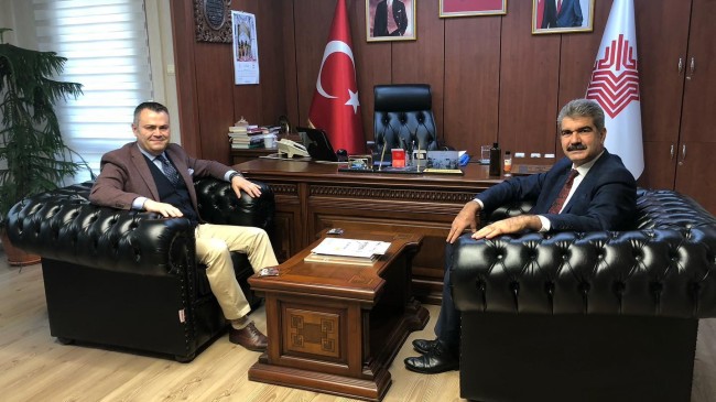 Tarsus Kaymakamı Kadir Sertel OTCU ‘dan , Adana Vakıflar Bölge Müdürüne Ziyaret