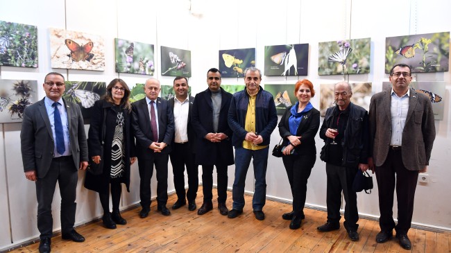 ‘Mersin Kelebekleri Fotoğraf Sergisi’ne destek veren Büyükşehir Belediyesi, vatandaşları sanat eserleriyle buluşturmaya devam ediyor