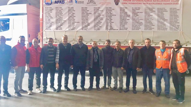 VALİ VEKİLİ HARUN SARIFAKIOĞULLARI AFAD YARDIMLARININ DEPOLANDIĞI CNR EXPO’DA İNCELEMELERDE BULUNDU