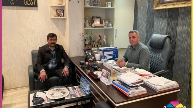 TARSUS YENİ MAHALLE MUHTAR ALİ TARHAN AKKOZA MEDYA GRUBUNA NEZAKET ZİYARETİNDE BULUNDU