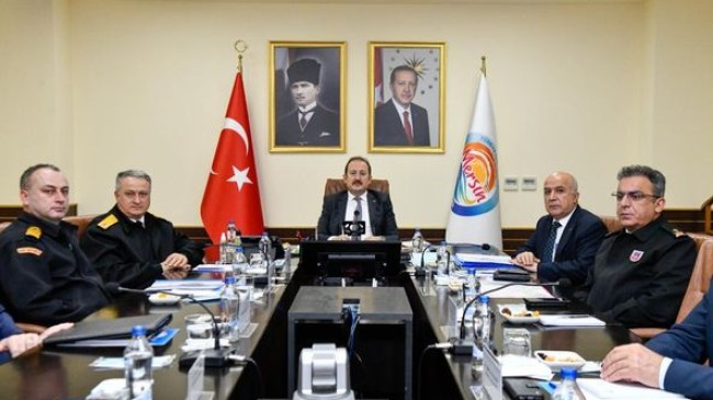 VALİ ALİ HAMZA PEHLİVAN BAŞKANLIĞINDA İL GÜVENLİK VE ASAYİŞ KOORDİNASYON TOPLANTISI GERÇEKLEŞTİRİLDİ
