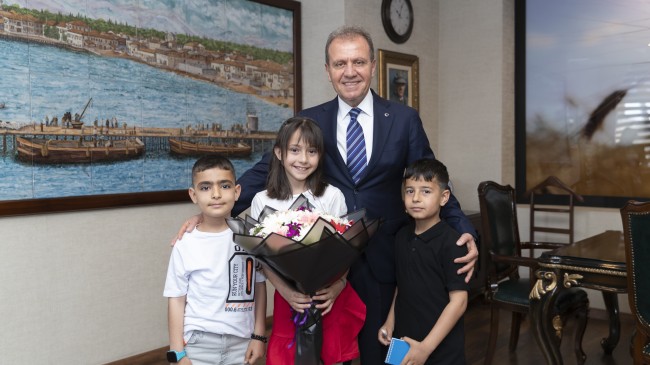 Başkan Seçer, ‘23 Nisan’ Dolayısıyla Çocukları Ağırladı
