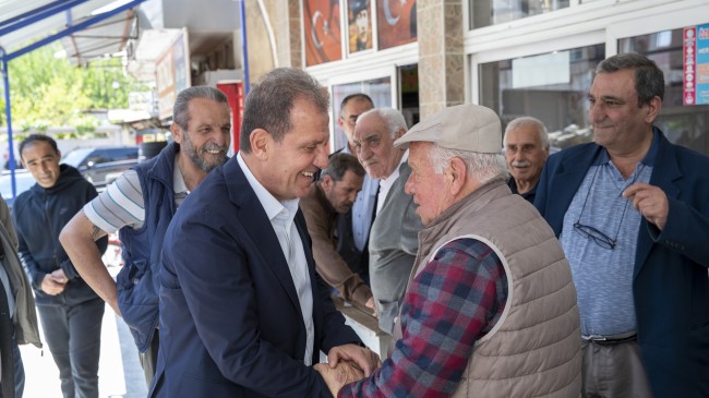 Başkan Seçer, Tarsus’ta Vatandaşlarla Bayramlaştı