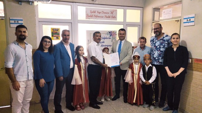 Ali Mistilli İlkokulu Müdürü Adem Özdemir,  “Minik Kalplerin Küçük Mağazası” Projesi ile Ödül Kazandı
