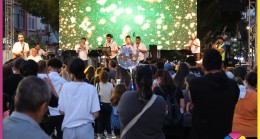 Mersin Büyükşehir Belediyesi’nin “Yaz Dostum Konserleri “Tarsus’ta Muhteşem Başladı