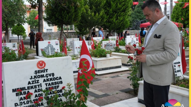Tarsus Kaymakamlığı Bayramlaşma Programı Kapsamında,Tarsus Şehit Mezarlığı Ziyareti Gerçekleştirildi