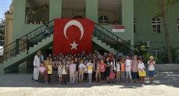 Fatih Camii Kırklar Yaz Kur’an Kursu Öğrencileri, 15 Temmuz Şehitlerini Andı