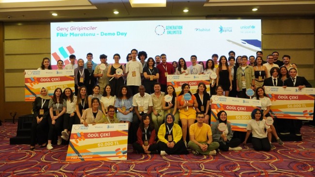 Genç Girişimciler Fikir Maratonu Demo Day Yarışmasında “Tarsus Amerikan Koleji Charify ” Takımı Türkiye 1.si Oldu
