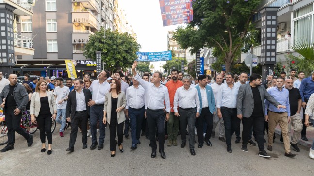 Başkan Seçer, ‘Arabasız Gün Etkinliği’nde Çevre Farkındalığı İçin Vatandaşlarla Yürüdü