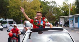 Avrupa Şampiyonu Down Sendromlu Milli Atlet Emirhan Akçakoca, Tekirdağ’da Coşkuyla Karşılandı