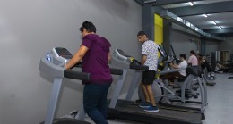 Özel Bireyler Büyükşehir Fitness Salonu’nun Tadını Çıkarıyor