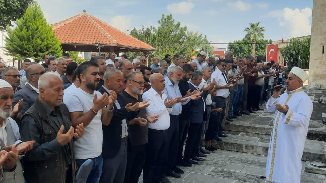 Tarsus Ulu Cami’de Şehit Olan Filistin Halkı İçin Gıyabi Cenaze Namazı Kılındı