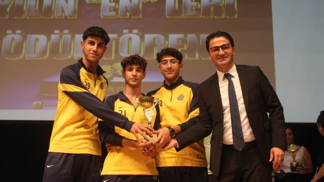 Tarsus Spor Kulübü U-17 ve U-18 Takımları, Mersin “Yılın Enleri” Ödülünü Kazandı