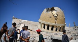 İsrail Savaş Uçakları Gece Saatlerinde Gazze Şeridi’nde Bir Camiyi Daha Bombaladı