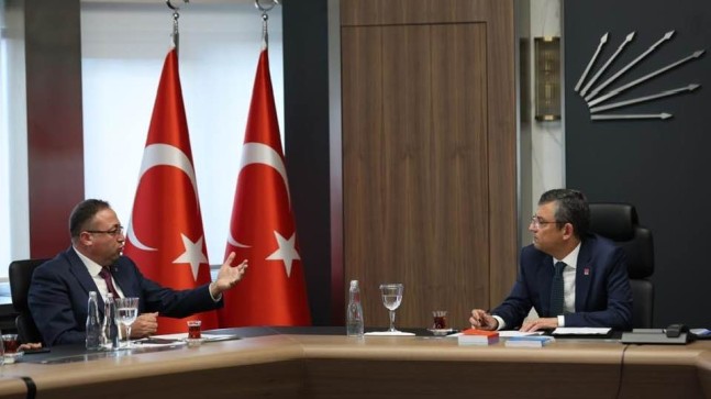 Tarsus Ziraat Odası Başkanı Veyis Avcı CHP Genel Başkanı Özgür Özel ile “TARSUS’LU ÇİFTÇİLERİN SORUNLARINI MASAYA YATIRDI”