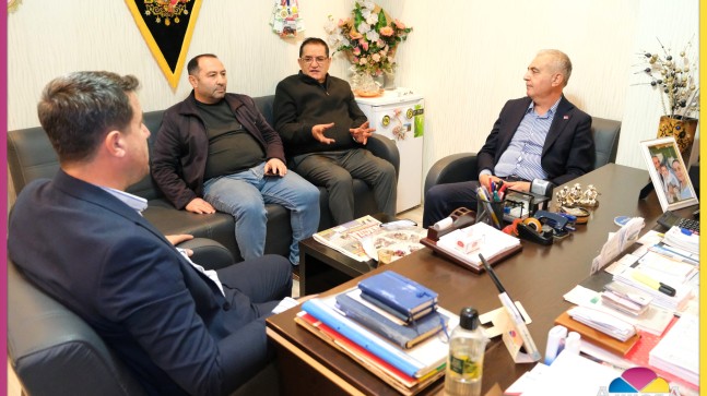 BAKİ ŞİMŞEK ve MAHMUT KÖK’TEN AKKOZA MEDYA’YA TAZİYE ZİYARETİ