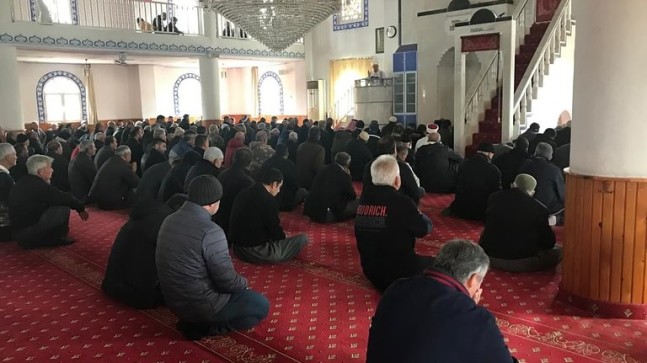 Müftü Murat Akçay, Cuma Namazında Vatandaşlarla Buluştu