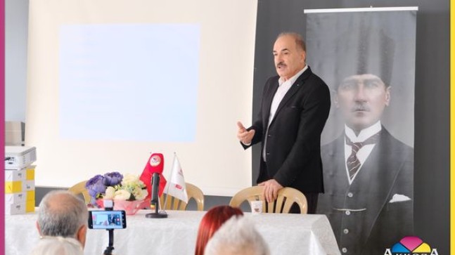 CHP TARSUS BELEDİYE BAŞKAN A. ADAYI MEHMET ÖZEL, CHP TARSUS İLÇE BİNASINDA PROJELERİNİ TANITTI