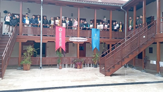 Dedeler Ortaokulundan Tarsus Müftülüğü Aile ve Gençlik Merkezine Ziyaret