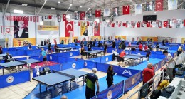 ‘Mersin 3. Veteranlar Masa Tenisi Turnuvası’ Büyükşehir’in Katkılarıyla Başladı