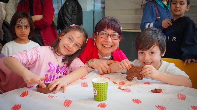 “SÖMESTR’DA AİLE ETKİNLİĞİ” TARSUS’TA RENKLİ GEÇTİ