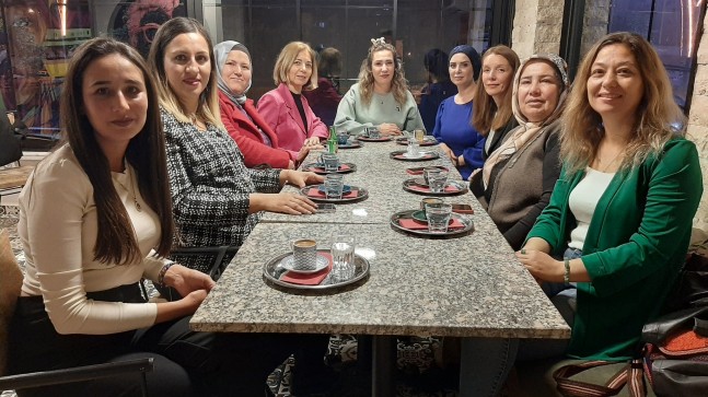 “Tarsus’ta Kadın Muhtar Adayları, Dünya Emekçi Kadınlar Günü’nde Bir Araya Geldi”