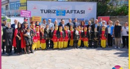 TARSUS’TA ANTİK ROMA YOLUNDA TURİZM HAFTASI PROGRAMI DÜZENLENDİ