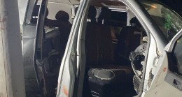 Tarsus’ta Elektrik Direğine Çarpan Araçta Feci Kaza “2 Ölü, 3 Yaralı”
