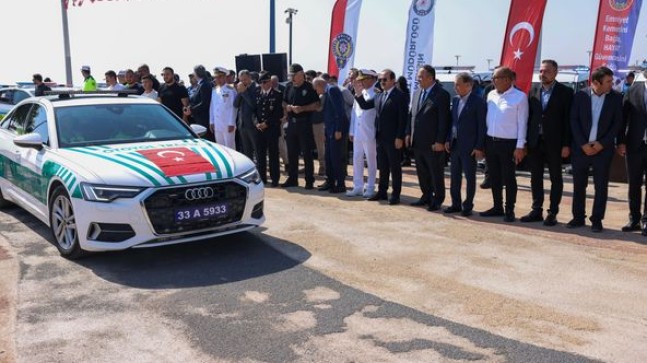 VALİ ALİ HAMZA PEHLİVAN, EMNİYET VE JANDARMA TEŞKİLATLARINA KAZANDIRILAN 238 HİZMET ARACININ TANITIM TÖRENİNE KATILDI